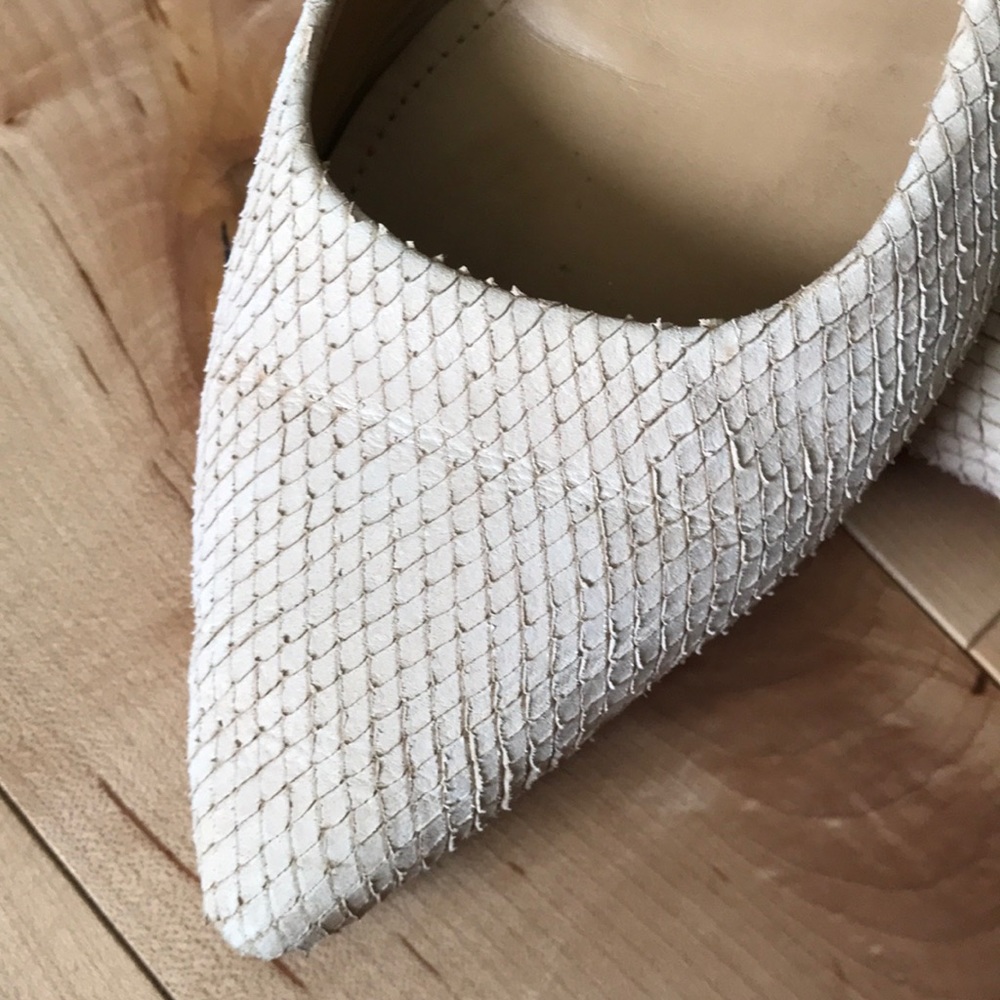 UGG Collection Flats - Picture 2 of 4